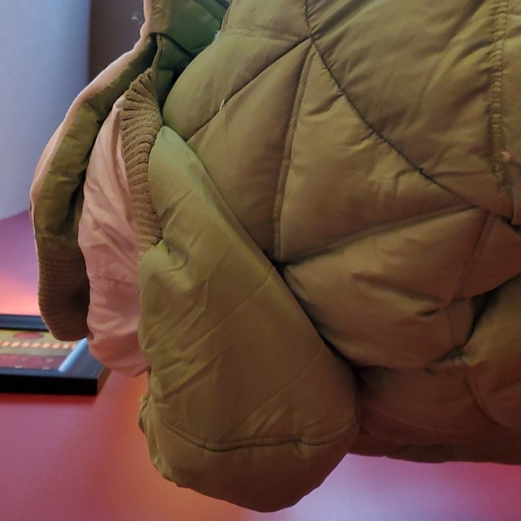 Helly Hansen Puffer Jacket with Detachable Hood Inside Pockets Green Size S - Picture 6 of 13